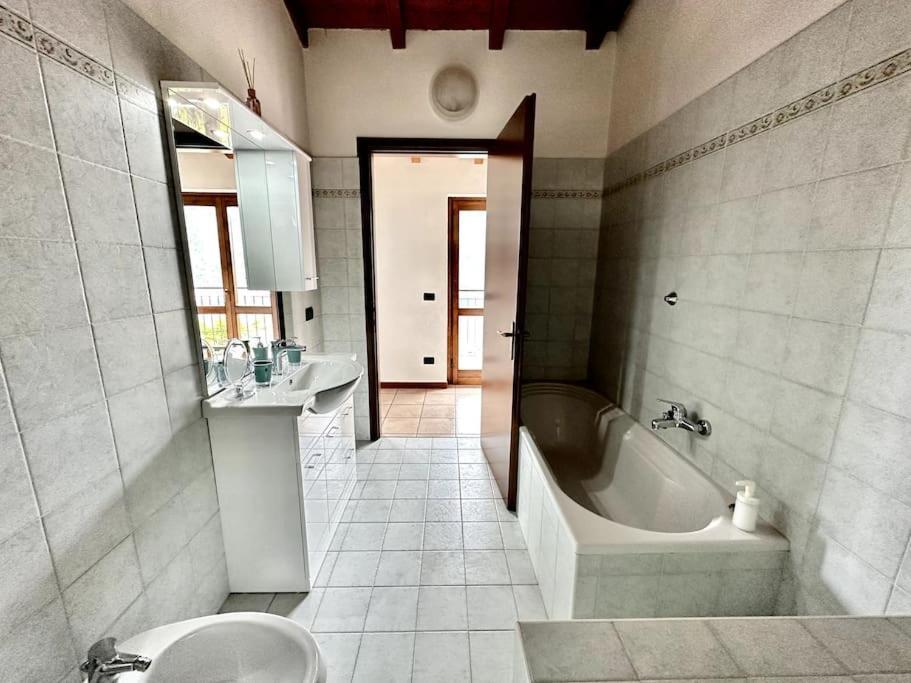 3Br Villetta Con Panoramica Sul Lago Nesso Exterior photo